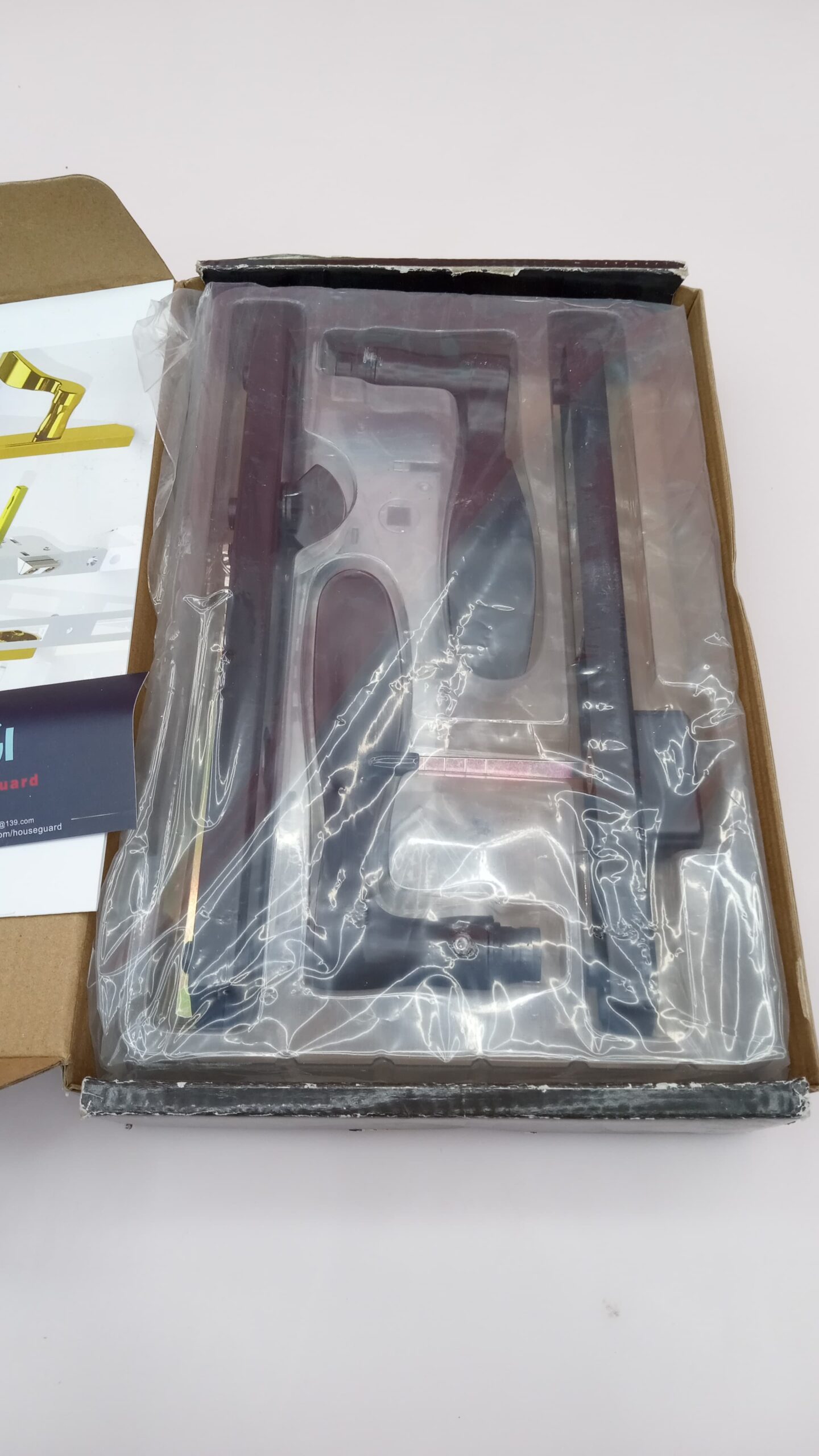 House Guard - Sistema de manijas para puerta de patio con bisagras con mango de palanca, juego de cerradura de mortaja universal para puertas de entrada izquierda y derecha (bronce aceitado). - Image 2