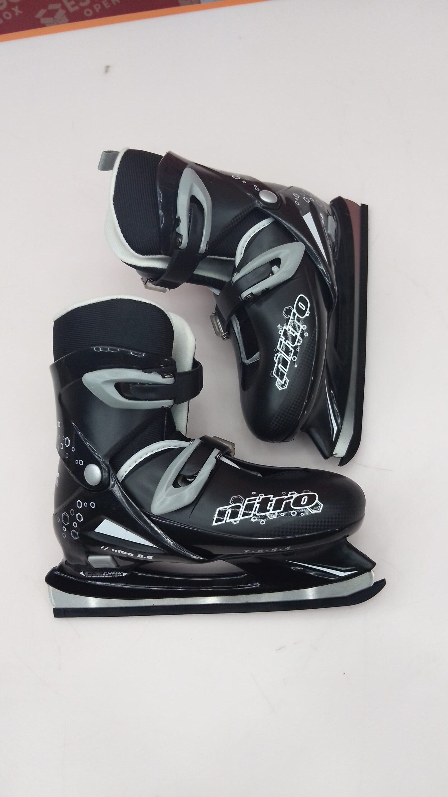 Patines de hielo ajustables Nitro 8.8 para niños. - Image 4