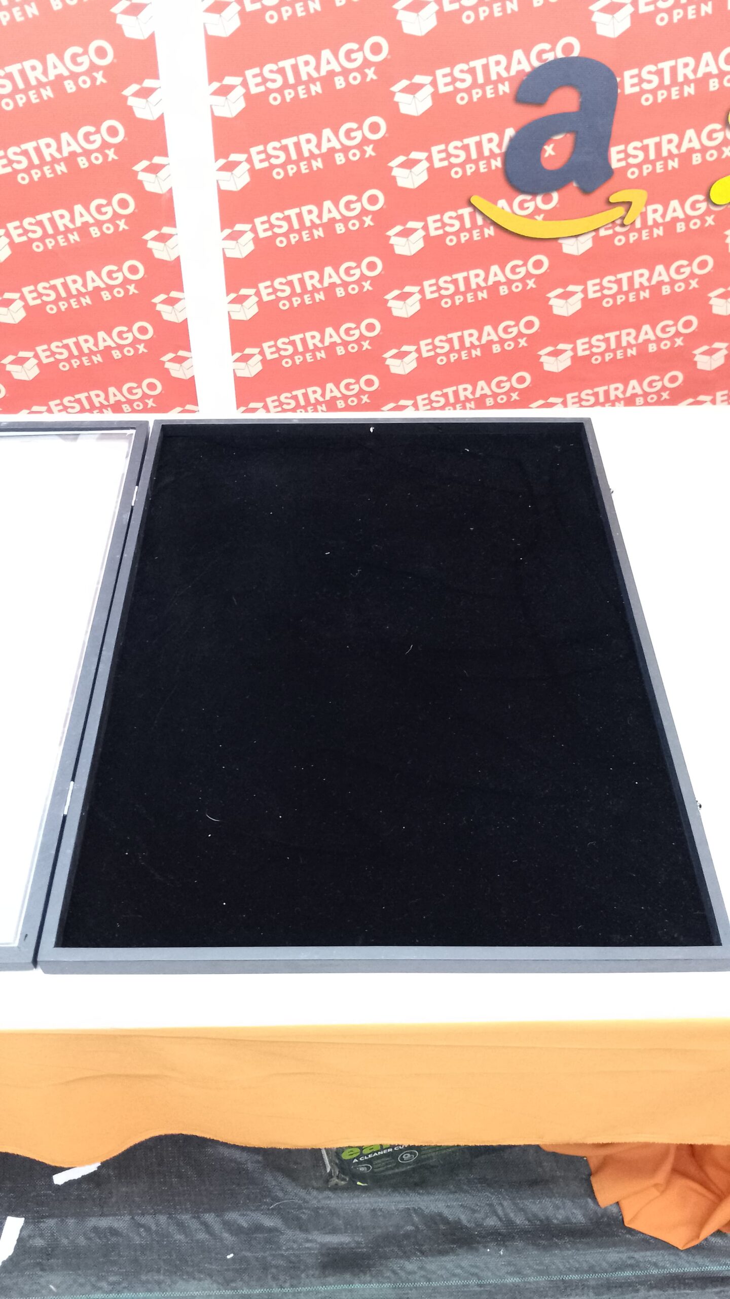 Default. Estuche de exhibición de jersey, caja de sombra, grande, con cierre de sombra, marco de jersey deportivo con protección UV, acrílico y 2 perchas para béisbol, baloncesto, fútbol, fútbol, hockey. - Image 5